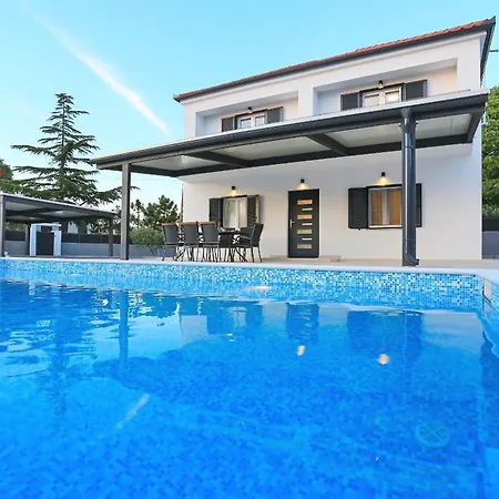 Lovre Villa Bibinje