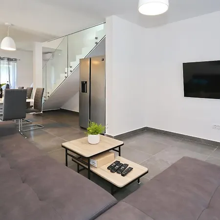 Lovre Villa *